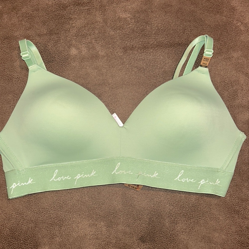 Victoria secret wear everywhere wireless lightly lined bra